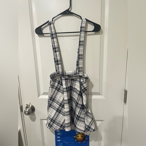 Girls Tartan Black and White Suspender Skirt - Picture 3 of 4
